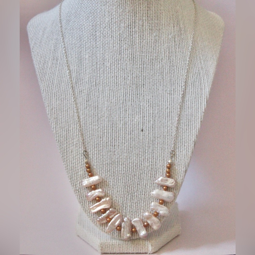 Handmade Women’s Pink Shell Bead Midlength Necklace